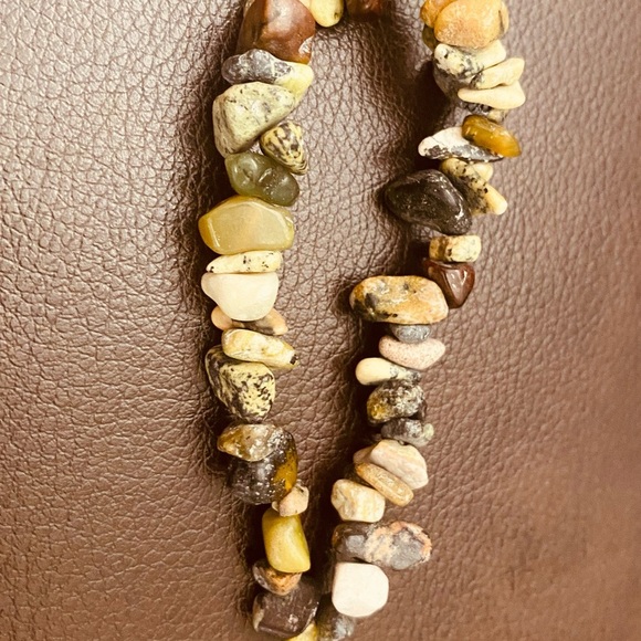Natural Stone Irregular Beaded Bracelet - Picture 5 of 6